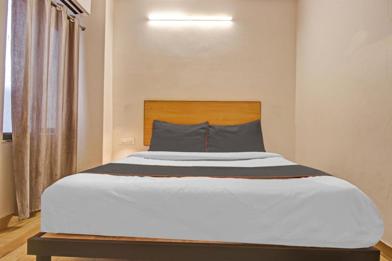 Отель Super Townhouse Kachnar House Vikas Nagar Hasanganj Экстерьер фото