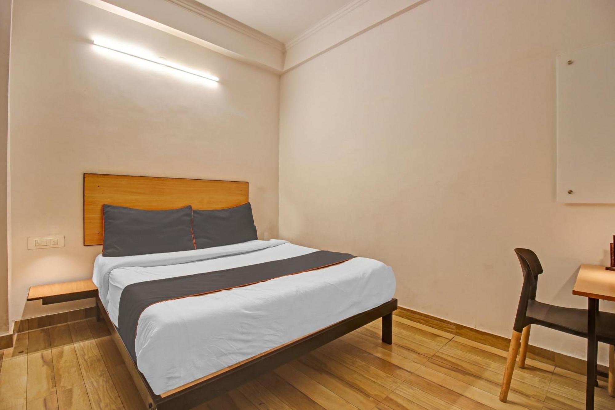 Отель Super Townhouse Kachnar House Vikas Nagar Hasanganj Экстерьер фото